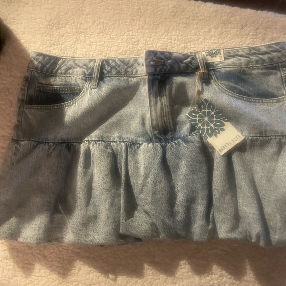 Dakota Blue (Junior XLg) Light-washed Denim Bubble Streetwear Cowgirl Mini Skirt - Picture 9 of 14